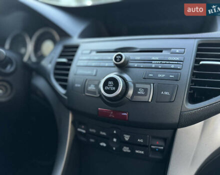 Чорний Хонда Аккорд, об'ємом двигуна 2 л та пробігом 208 тис. км за 10500 $, фото 14 на Automoto.ua