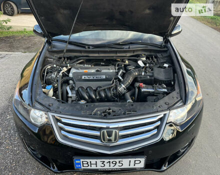 Черный Хонда Аккорд, объемом двигателя 2.35 л и пробегом 216 тыс. км за 9700 $, фото 14 на Automoto.ua
