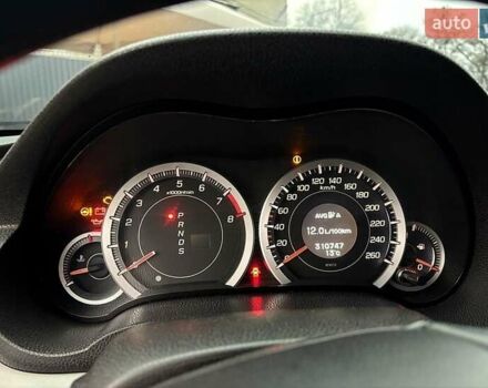 Черный Хонда Аккорд, объемом двигателя 2.4 л и пробегом 310 тыс. км за 10000 $, фото 4 на Automoto.ua