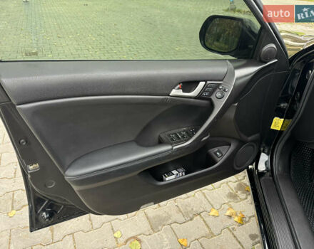 Черный Хонда Аккорд, объемом двигателя 2.35 л и пробегом 184 тыс. км за 9800 $, фото 24 на Automoto.ua