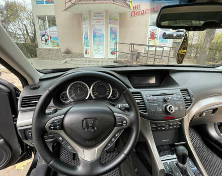 Черный Хонда Аккорд, объемом двигателя 2.4 л и пробегом 177 тыс. км за 10200 $, фото 8 на Automoto.ua