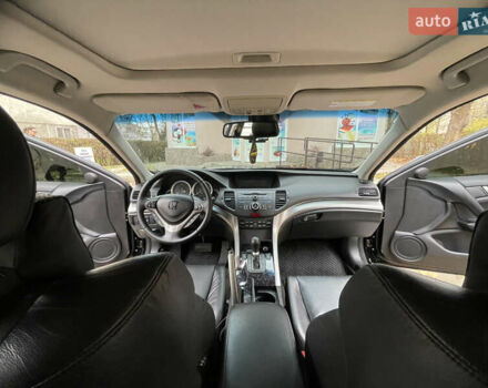 Черный Хонда Аккорд, объемом двигателя 2.4 л и пробегом 177 тыс. км за 10200 $, фото 14 на Automoto.ua