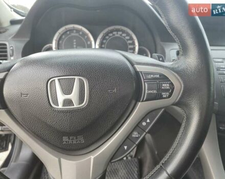 Черный Хонда Аккорд, объемом двигателя 2.35 л и пробегом 213 тыс. км за 9200 $, фото 8 на Automoto.ua