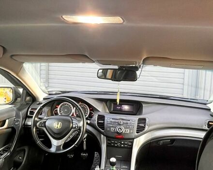 Черный Хонда Аккорд, объемом двигателя 2.4 л и пробегом 333 тыс. км за 7800 $, фото 8 на Automoto.ua