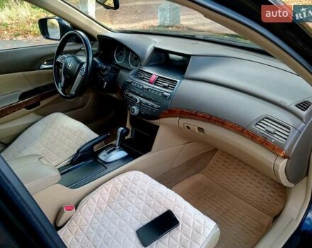 Черный Хонда Аккорд, объемом двигателя 2.35 л и пробегом 177 тыс. км за 7700 $, фото 16 на Automoto.ua