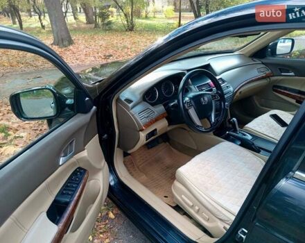Черный Хонда Аккорд, объемом двигателя 2.35 л и пробегом 177 тыс. км за 7700 $, фото 15 на Automoto.ua