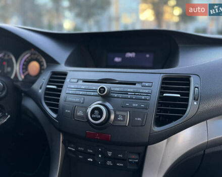 Чорний Хонда Аккорд, об'ємом двигуна 2 л та пробігом 208 тис. км за 10500 $, фото 13 на Automoto.ua