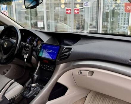 Черный Хонда Аккорд, объемом двигателя 2 л и пробегом 239 тыс. км за 10500 $, фото 16 на Automoto.ua