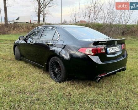 Черный Хонда Аккорд, объемом двигателя 2.4 л и пробегом 270 тыс. км за 8000 $, фото 5 на Automoto.ua