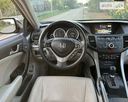 Черный Хонда Аккорд, объемом двигателя 2.35 л и пробегом 216 тыс. км за 9700 $, фото 7 на Automoto.ua