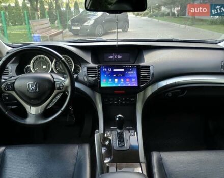 Чорний Хонда Аккорд, об'ємом двигуна 2.4 л та пробігом 228 тис. км за 8800 $, фото 17 на Automoto.ua