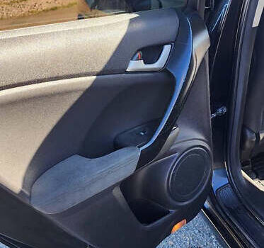 Черный Хонда Аккорд, объемом двигателя 2.4 л и пробегом 250 тыс. км за 8999 $, фото 10 на Automoto.ua