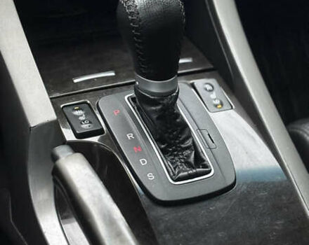 Черный Хонда Аккорд, объемом двигателя 2.4 л и пробегом 247 тыс. км за 8990 $, фото 12 на Automoto.ua