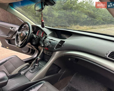 Чорний Хонда Аккорд, об'ємом двигуна 2.4 л та пробігом 205 тис. км за 7450 $, фото 19 на Automoto.ua