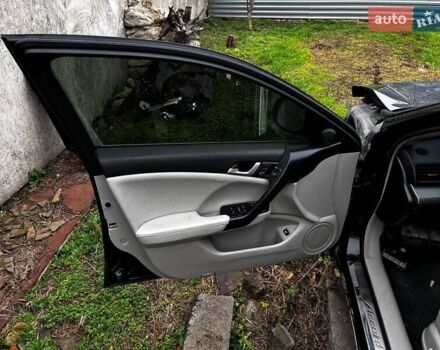 Черный Хонда Аккорд, объемом двигателя 2.4 л и пробегом 238 тыс. км за 5450 $, фото 11 на Automoto.ua