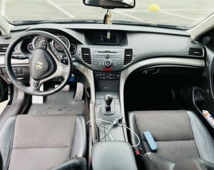 Чорний Хонда Аккорд, об'ємом двигуна 2.4 л та пробігом 250 тис. км за 8800 $, фото 6 на Automoto.ua