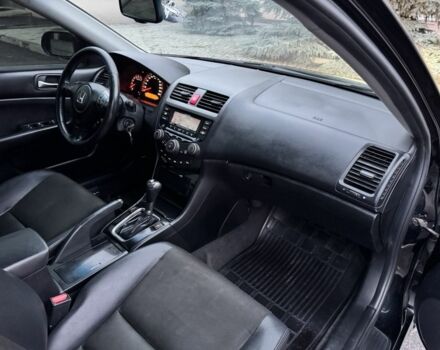 Черный Хонда Аккорд, объемом двигателя 2 л и пробегом 167 тыс. км за 8000 $, фото 13 на Automoto.ua