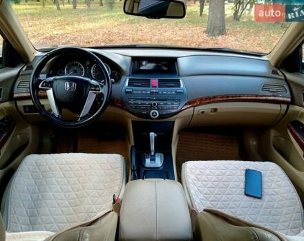 Черный Хонда Аккорд, объемом двигателя 2.35 л и пробегом 177 тыс. км за 7700 $, фото 17 на Automoto.ua