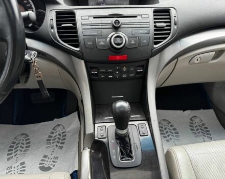 Чорний Хонда Аккорд, об'ємом двигуна 2.4 л та пробігом 209 тис. км за 8200 $, фото 10 на Automoto.ua