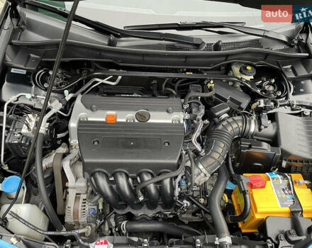 Черный Хонда Аккорд, объемом двигателя 2.4 л и пробегом 177 тыс. км за 10200 $, фото 6 на Automoto.ua