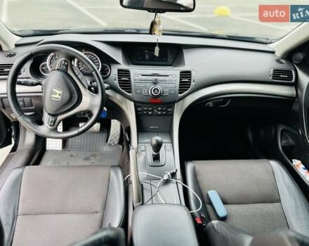 Чорний Хонда Аккорд, об'ємом двигуна 2.4 л та пробігом 250 тис. км за 8800 $, фото 5 на Automoto.ua