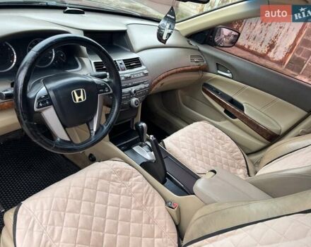 Черный Хонда Аккорд, объемом двигателя 2.35 л и пробегом 184 тыс. км за 6700 $, фото 9 на Automoto.ua