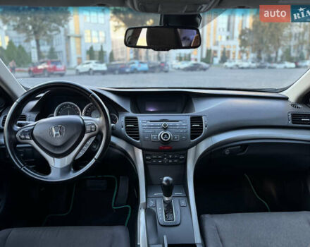 Чорний Хонда Аккорд, об'ємом двигуна 2 л та пробігом 208 тис. км за 10500 $, фото 16 на Automoto.ua