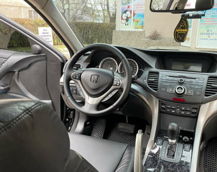 Черный Хонда Аккорд, объемом двигателя 2.4 л и пробегом 177 тыс. км за 10200 $, фото 13 на Automoto.ua