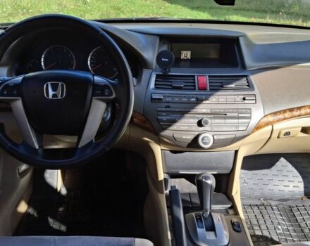 Черный Хонда Аккорд, объемом двигателя 2.4 л и пробегом 256 тыс. км за 6500 $, фото 4 на Automoto.ua