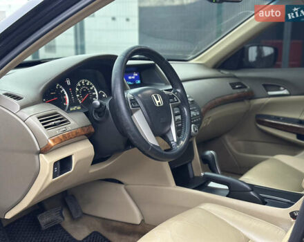 Чорний Хонда Аккорд, об'ємом двигуна 3.47 л та пробігом 280 тис. км за 7800 $, фото 6 на Automoto.ua