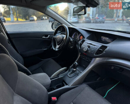 Чорний Хонда Аккорд, об'ємом двигуна 2 л та пробігом 208 тис. км за 10500 $, фото 10 на Automoto.ua