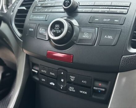 Хонда Аккорд 2009 в Киеве на Automoto.ua Черный Хонда Аккорд, объемом двигателя 2 л и пробегом 240 тыс. км за 8600 $, фото 17 на Automoto.ua