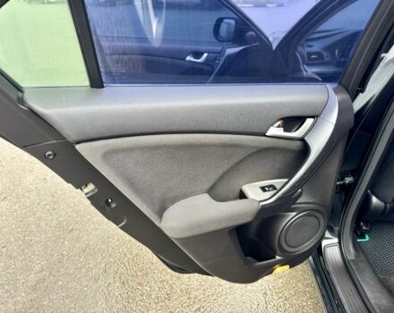 Черный Хонда Аккорд, объемом двигателя 2 л и пробегом 211 тыс. км за 9890 $, фото 15 на Automoto.ua