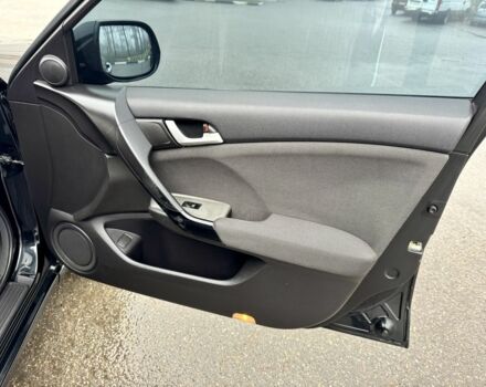 Черный Хонда Аккорд, объемом двигателя 2 л и пробегом 211 тыс. км за 9890 $, фото 21 на Automoto.ua