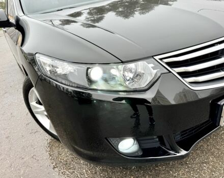 Черный Хонда Аккорд, объемом двигателя 2 л и пробегом 211 тыс. км за 9890 $, фото 8 на Automoto.ua