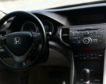 Черный Хонда Аккорд, объемом двигателя 2.4 л и пробегом 282 тыс. км за 10000 $, фото 14 на Automoto.ua
