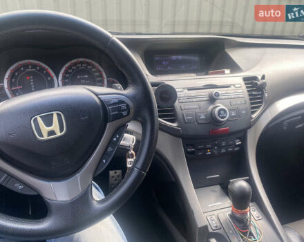 Черный Хонда Аккорд, объемом двигателя 2.35 л и пробегом 212 тыс. км за 10800 $, фото 7 на Automoto.ua