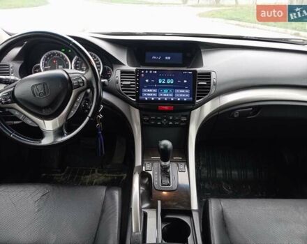 Чорний Хонда Аккорд, об'ємом двигуна 2.4 л та пробігом 195 тис. км за 13300 $, фото 2 на Automoto.ua