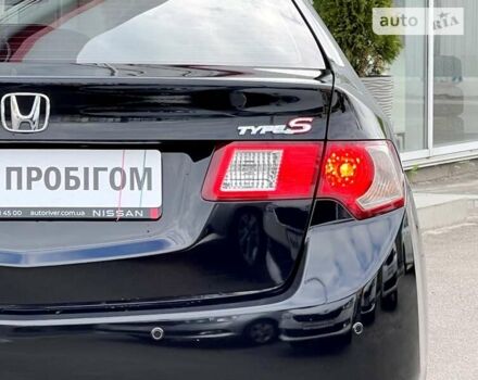 Черный Хонда Аккорд, объемом двигателя 2.4 л и пробегом 241 тыс. км за 11650 $, фото 18 на Automoto.ua