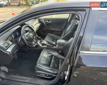 Черный Хонда Аккорд, объемом двигателя 2.35 л и пробегом 274 тыс. км за 9900 $, фото 8 на Automoto.ua