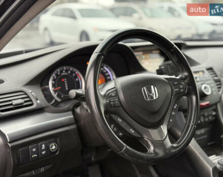 Черный Хонда Аккорд, объемом двигателя 2.4 л и пробегом 177 тыс. км за 11700 $, фото 15 на Automoto.ua