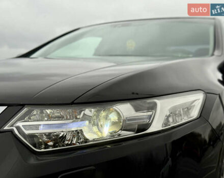 Чорний Хонда Аккорд, об'ємом двигуна 2.4 л та пробігом 177 тис. км за 10699 $, фото 4 на Automoto.ua