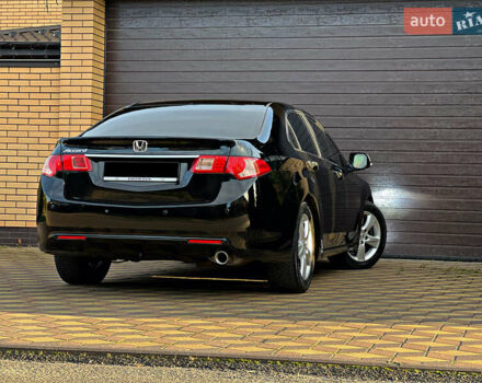 Черный Хонда Аккорд, объемом двигателя 2 л и пробегом 195 тыс. км за 10900 $, фото 7 на Automoto.ua