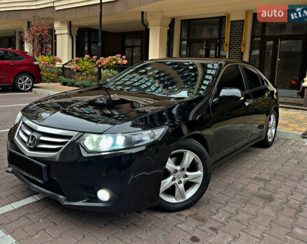 Чорний Хонда Аккорд, об'ємом двигуна 2 л та пробігом 196 тис. км за 11750 $, фото 5 на Automoto.ua