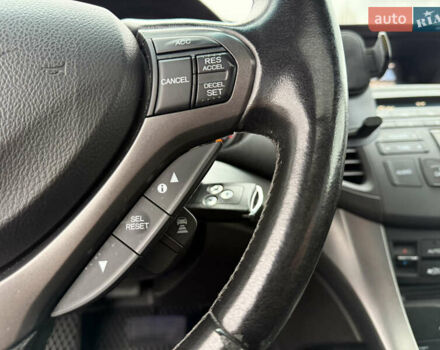 Черный Хонда Аккорд, объемом двигателя 2.4 л и пробегом 177 тыс. км за 11700 $, фото 17 на Automoto.ua