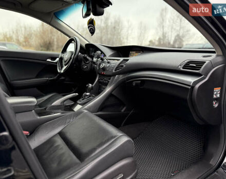 Черный Хонда Аккорд, объемом двигателя 2.4 л и пробегом 177 тыс. км за 11700 $, фото 19 на Automoto.ua