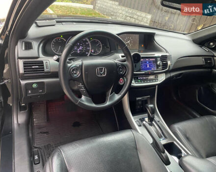 Хонда Аккорд 2012 в Киеве на Automoto.ua Черный Хонда Аккорд, объемом двигателя 2.4 л и пробегом 120 тыс. км за 12700 $, фото 15 на Automoto.ua