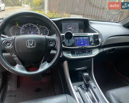 Хонда Аккорд 2012 в Киеве на Automoto.ua Черный Хонда Аккорд, объемом двигателя 2.4 л и пробегом 120 тыс. км за 12700 $, фото 9 на Automoto.ua
