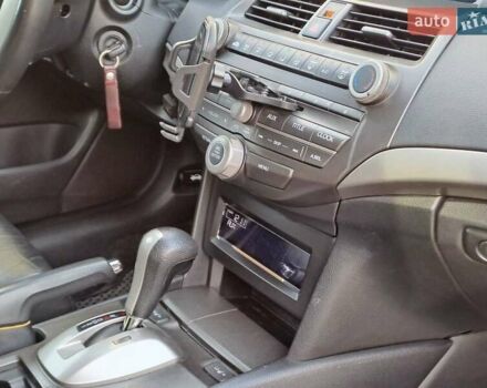 Чорний Хонда Аккорд, об'ємом двигуна 2.4 л та пробігом 145 тис. км за 10190 $, фото 6 на Automoto.ua