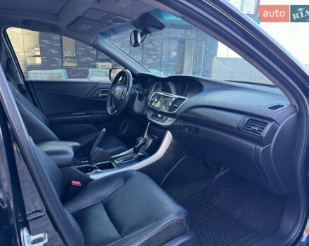 Черный Хонда Аккорд, объемом двигателя 2.35 л и пробегом 195 тыс. км за 11500 $, фото 10 на Automoto.ua